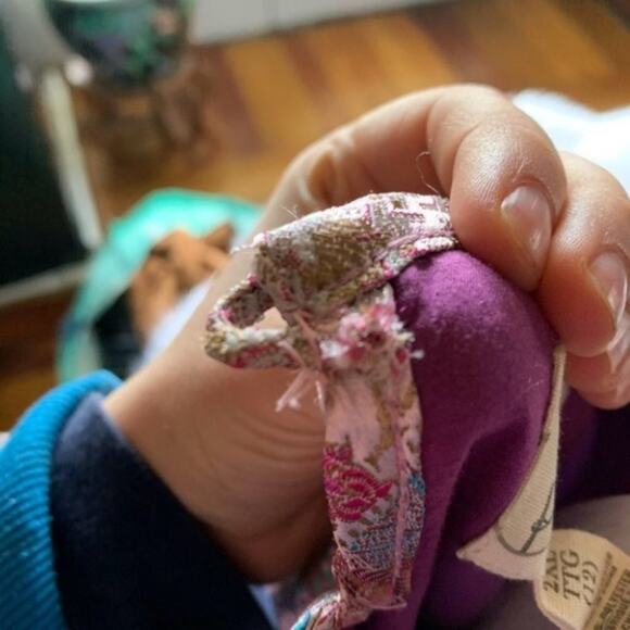 Peek Triangle Shiny Metallic Stylish Unique Shirt 2XL Child Size Unique - Picture 7 of 7